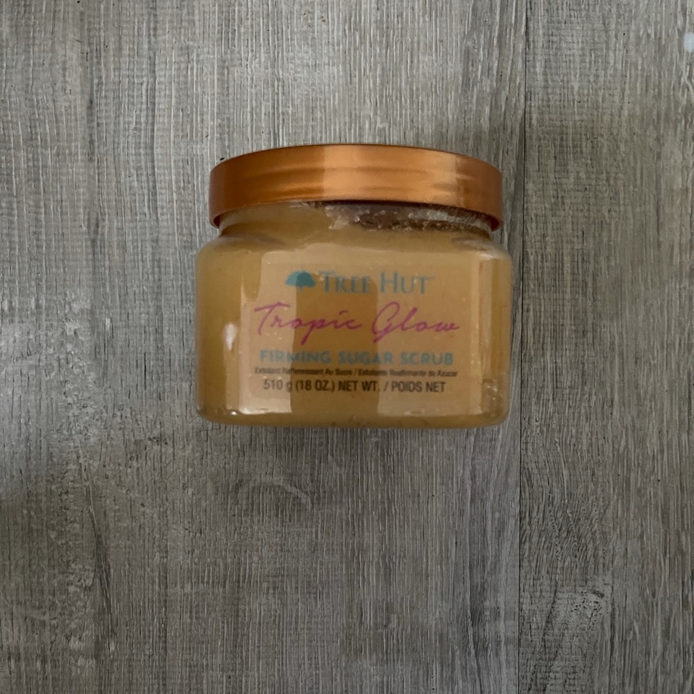 Tree hut body scrub
